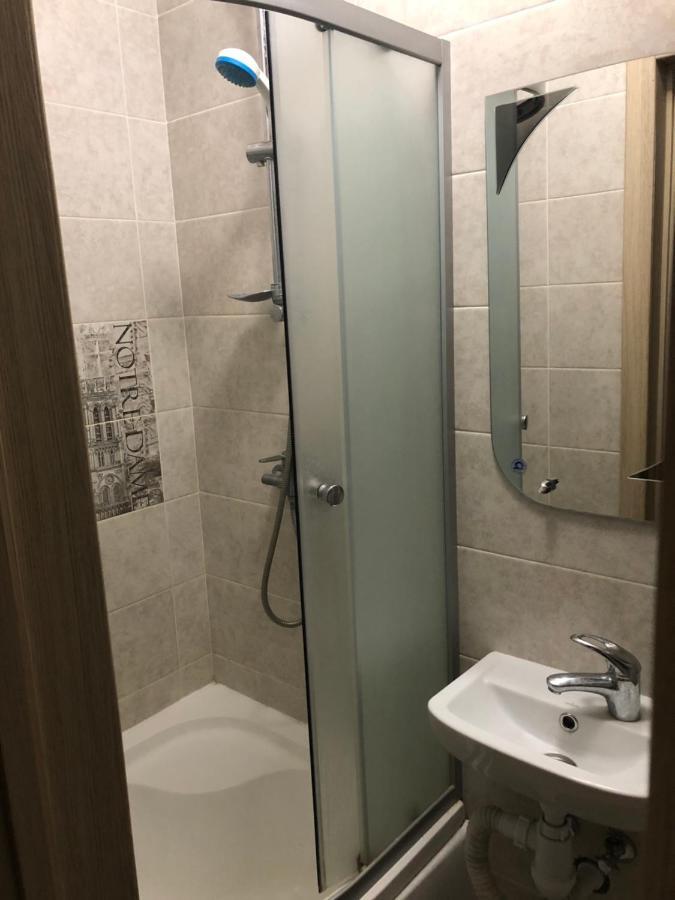 Comfortable Apartment Near Metro Harkov Kültér fotó